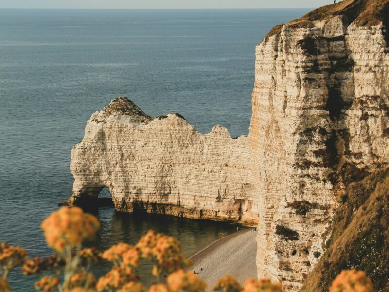 Falaise océan, côte basque